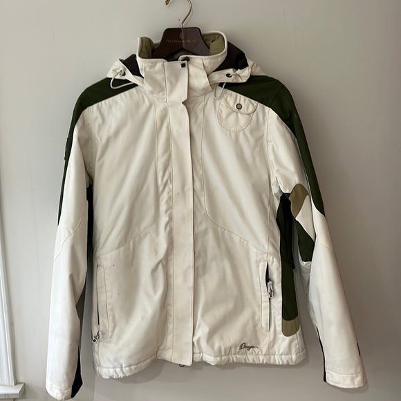 Winter coat with removable hood inside pockets. Venting underarms Great looking - Picture 1 of 9